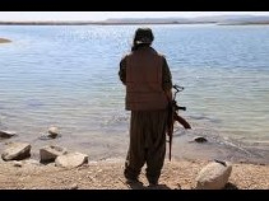 Covardia. Estado Islâmico está fechando o rio Eufrates em manobra de guerra. Geopolítica.