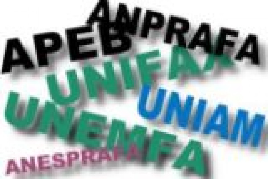 Militares das Forças Armadas deixados DE FORA do projeto que permite representação por meio de associações. Cientista Social diz que decisão é um equívoco e que vai contra o princípio da igualdade.