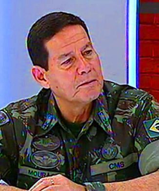 General MOURÃO pode ser o nome que faltava, o líder carismático que pode unir a sociedade em torno de um projeto para o Brasil.