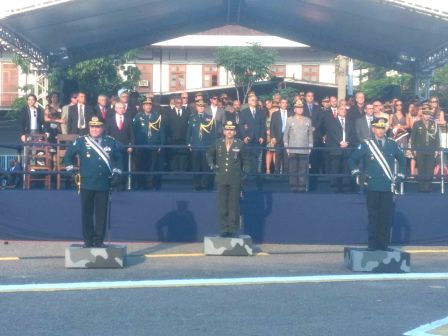 Passagem de COMANDO da PM, presidida por GENERAL – emblemática.