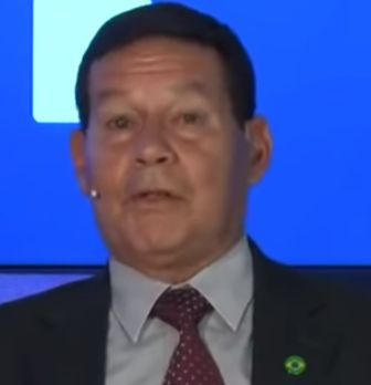 Deputado da BASE aliada pede IMPEACHMENT do general MOURÃO