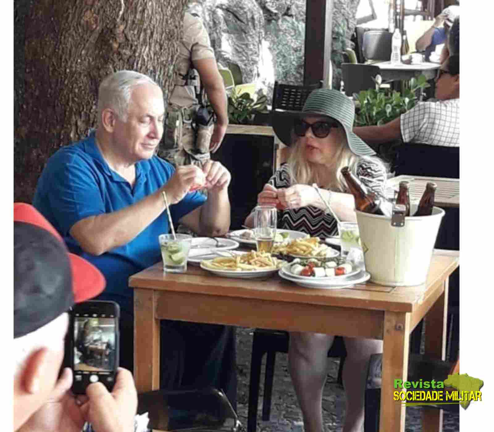 Um prenúncio de novos tempos, em que grandes chefes de estado e turistas comuns voltarão a frequentar nosso país …