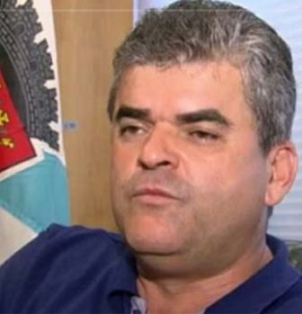 Prefeito emboscado em comunidade quer FUZIL e blindagem para seus seguranças