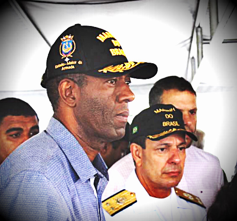 Capitão-Presidente e sargento-general. Isso sim é democracia