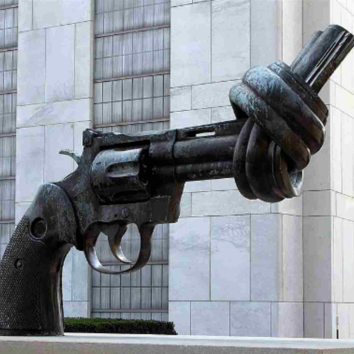 Deputados apresentam projeto para CANCELAR decreto de Jair Bolsonaro sobre aquisição de ARMAS DE FOGO