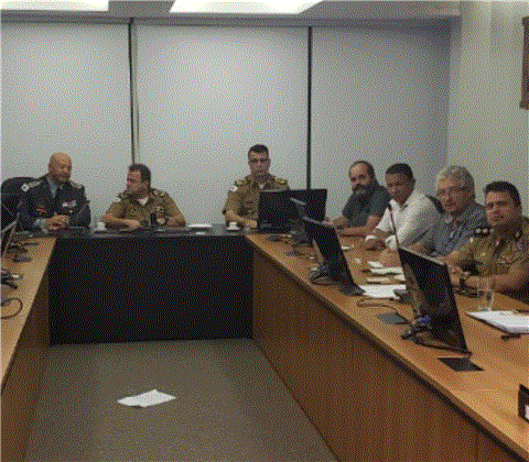 Policiais e bombeiros se reúnem para  ajustes a seu favor na PL1645. Eles prometem ir para Brasília na próxima semana.