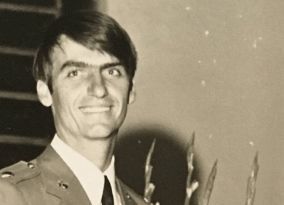 Entenda e divulgue. Bolsonaro NÃO FOI expulso do Exército, apesar de ter enfrentado os generais no final do REGIME MILITAR.