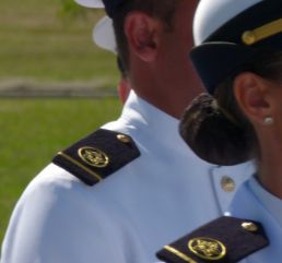 Aspirantes a oficial e guardas-marinha da reserva não remunerada podem ter direito a identidade militar