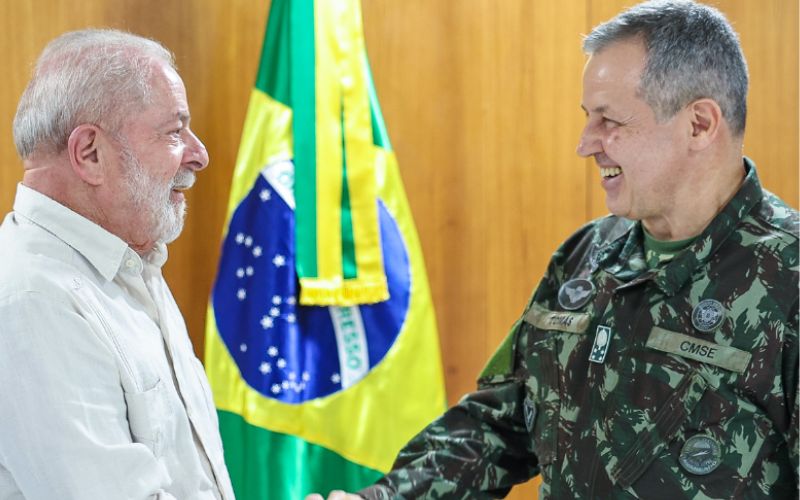 Entenda por que motivo o novo Comandante do Exército foi denunciado em Ação Popular