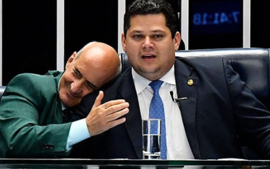 As viagens de Ramos. General recebeu diárias para realizar 96 viagens remuneradas durante o governo Bolsonaro