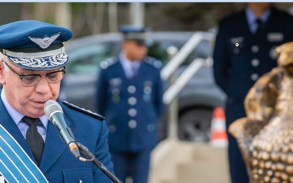 Comandante da Força Aérea altera instrução sobre segurança operacional de navegação aérea