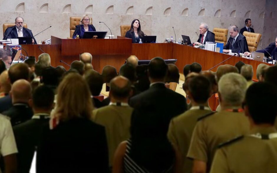 Ministro Toffoli menciona AI-5 e STF decide sobre militares da ativa e seu enquadramento no Código Penal Militar
