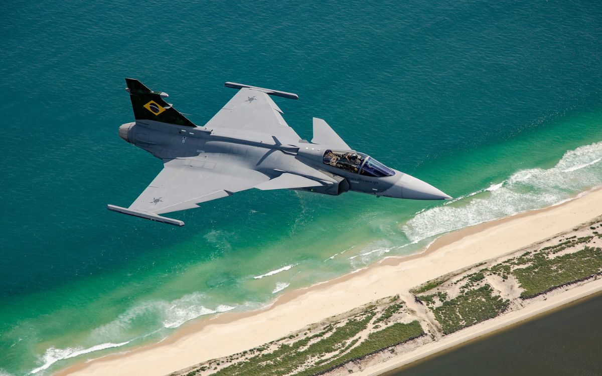 F-39E Gripen sobrevoando Rio de Janeiro - Fonte: Flickr FAB