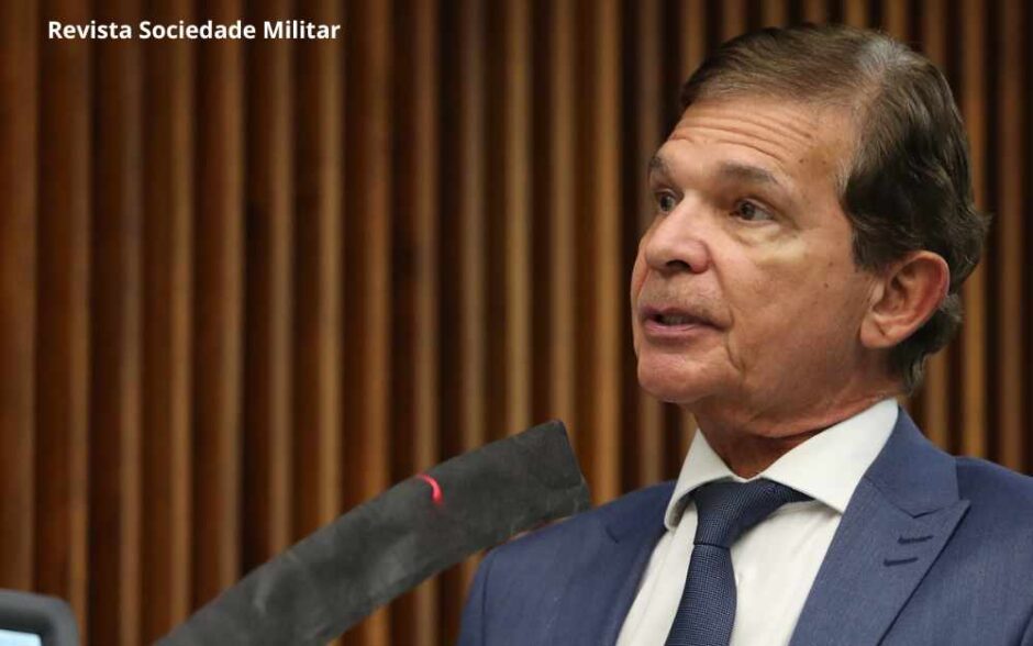 General de Exército que recebia mais de R$ 230 mil mensais na Petrobras quer ser prefeito de Foz do Iguaçu