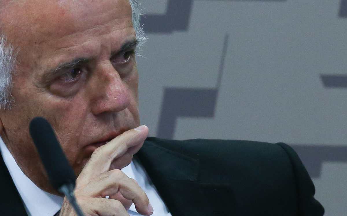 General luta para impedir crise entre Ministro da Defesa e sargentos das Forças Armadas: Nome de Múcio acaba sendo retirado de requerimento de audiência