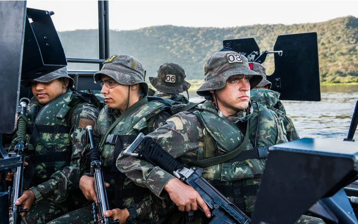 Paraná integra operação do Exército nas fronteiras com Paraguai e