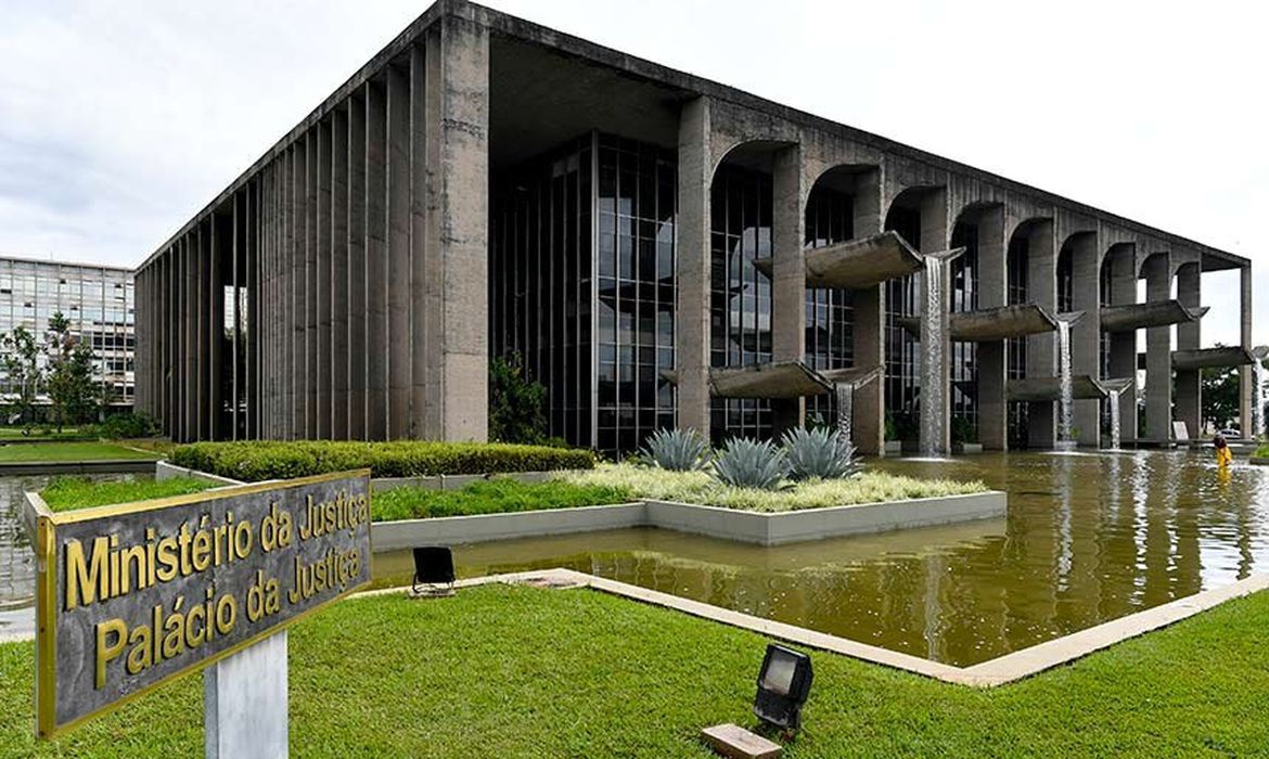 Criação da Guarda Nacional está em pauta no governo e volta a ser defendida pelo ministro da Justiça; ingresso será por concurso público