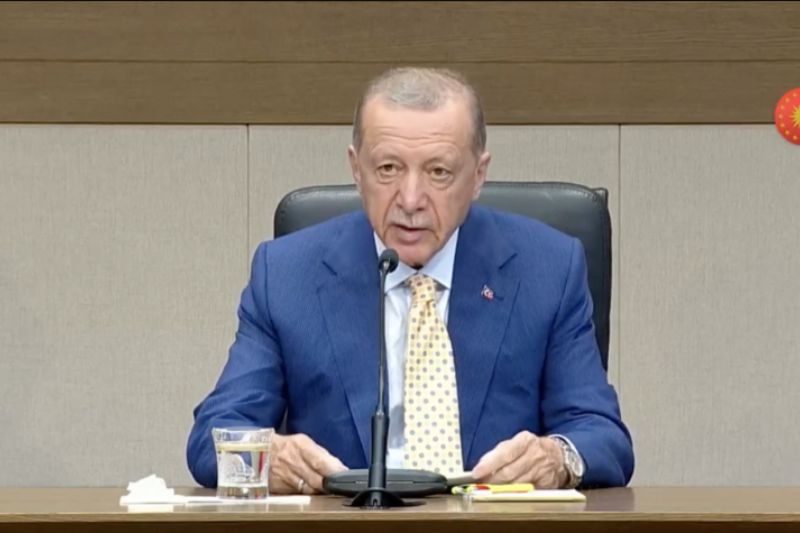 Erdogan rompe com Putin: Turquia se aproxima do Ocidente e fortalece laços com a Ucrânia