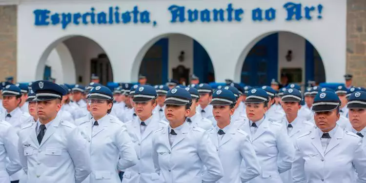 Saiu edital para Escola de Especialistas da Aeronáutica (EEAR); mais de 200 vagas para candidatos com nível médio. Veja como se inscrever