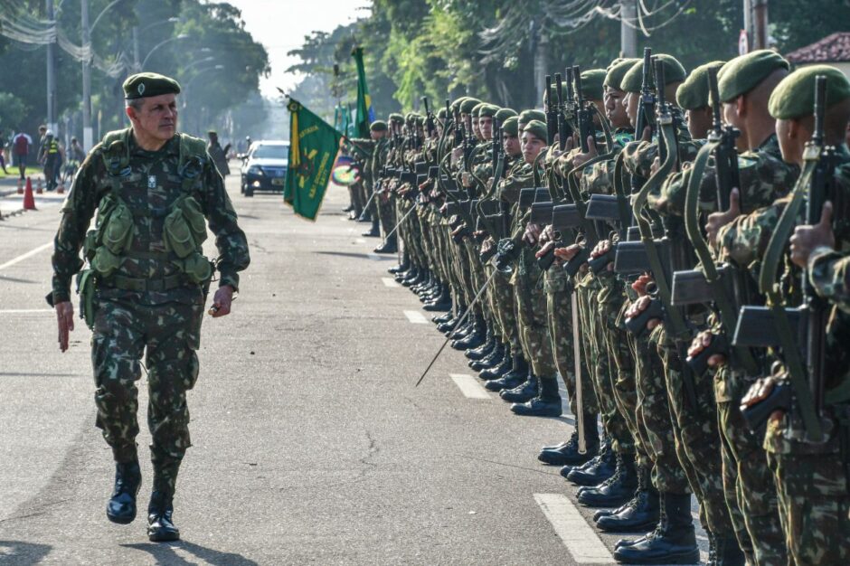Qual salário de um general do Exército? Confira remuneração e benefícios de um dos postos mais altos das forças armadas brasileiras