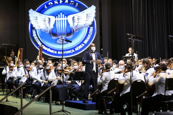 Comando da Aeronáutica seleciona MÚSICOS, com nível médio e sem concurso; confira todas as especialidades e inscreva-se
