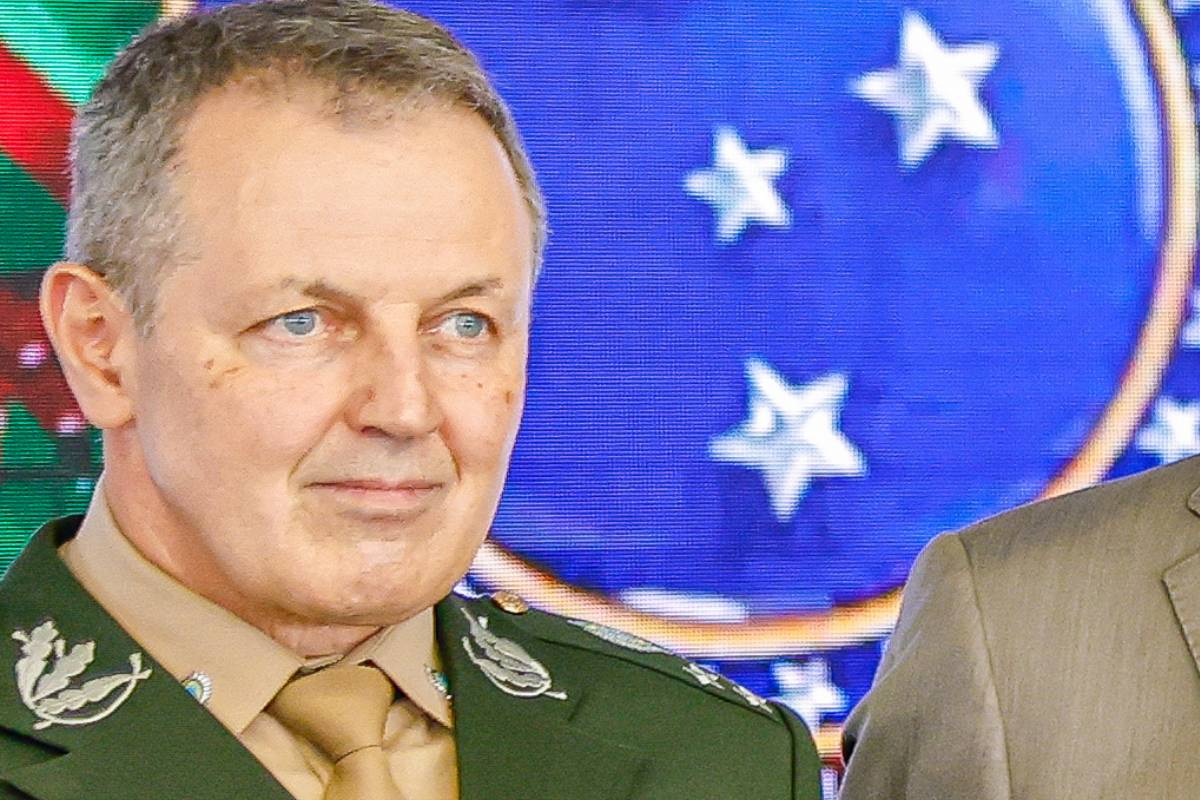 Comandante do Exército General Tomás envia mensagem a toda a tropa