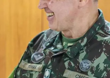 VIDEO) Comandante do Exército envia comunicado a todos os militares da  força - Revista Sociedade Militar
