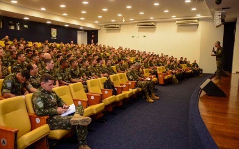 General do CMO revela o segredo da Operação Acolhida: “Ela passa a imagem do nosso país e seu lado humano”