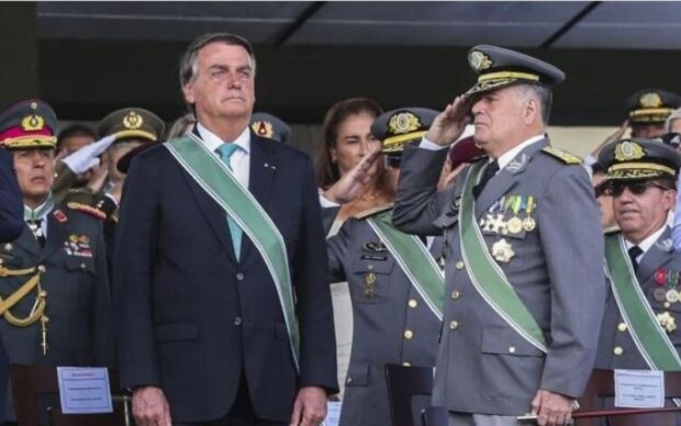 General Freire Gomes teria recusado o cargo de ministro do STM para assumir o comando do Exército