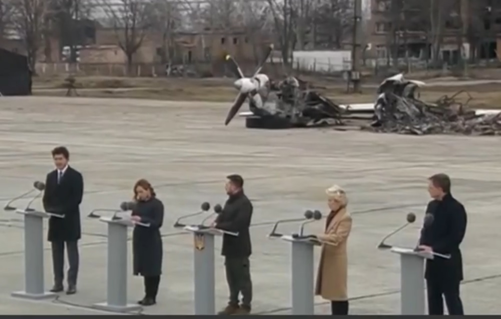 Ucrânia vencerá a Rússia: Zelensky discursa na capital