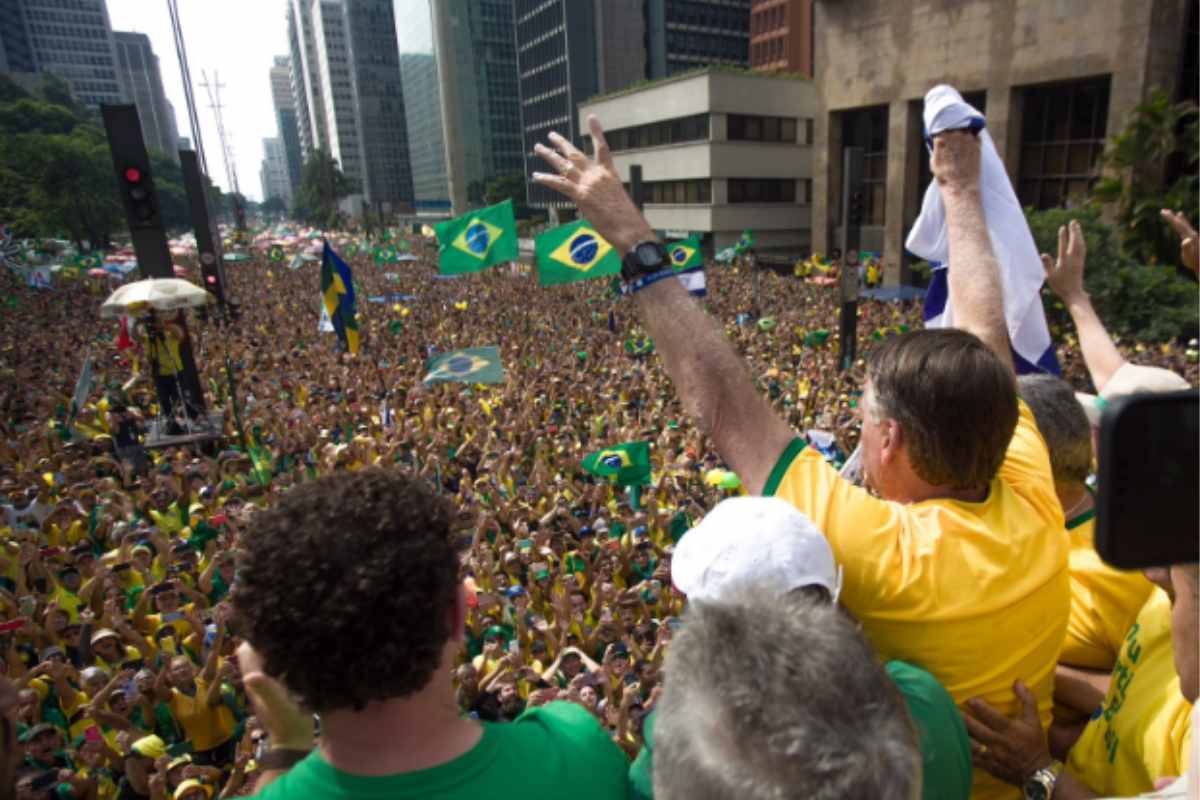 Bolsonaro pede paz e conciliação: Alexandre de Moraes condena mais 15 réus pelos atos do 8 de janeiro