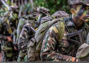 Jovens brasileiros com ensino médio podem se inscrever na EsPCEx somente até o final desta terça-feira, 21! Mais de 400 vagas