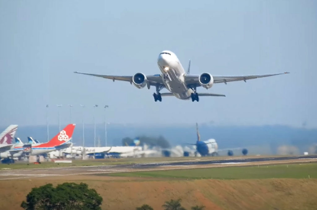 Atividade aérea no Brasil bate recorde em abril com mais de 237 mil movimentos: Aeroporto do Galeão apresentou um aumento de quase 100%