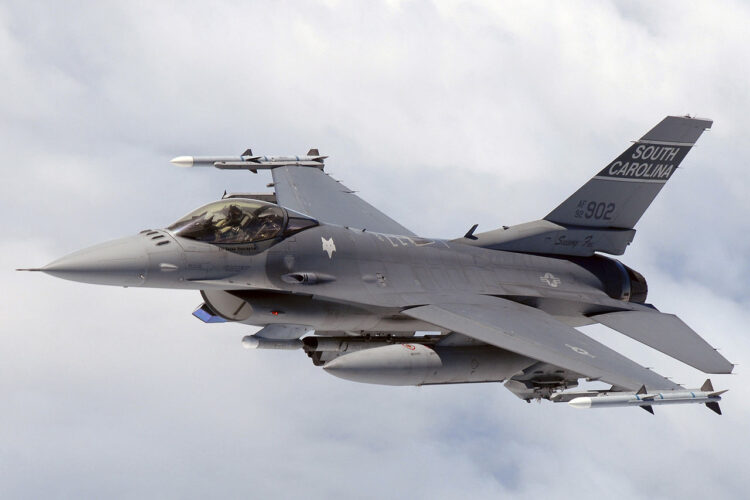 Um F-16 operado pela Força Aérea dos Estados Unidos (USAF). Foto: Divulgação