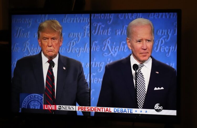 Trump, com uma postura assertiva e uma série de declarações controversas, acusou Biden de ser o pior presidente da história. Foto: Reprodução