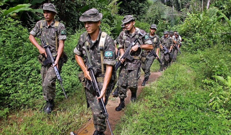 A 2ª Brigada de Infantaria de Selva do Exército Brasileiro combate o tráfico e crimes ambientais na Amazônia