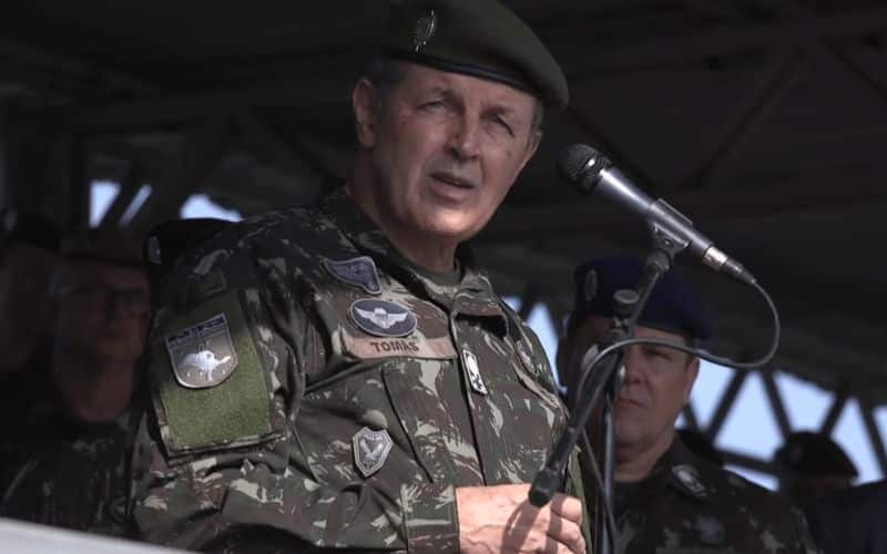 General Paiva justifica aposentadoria especial: “Pouca possibilidade de acumular patrimônio”