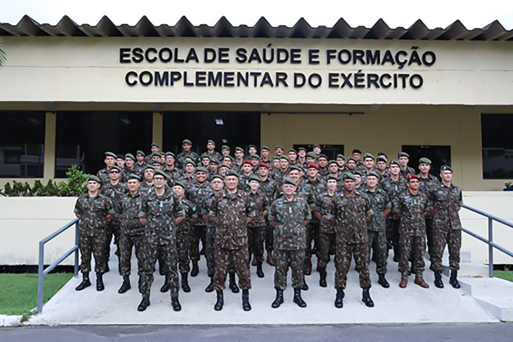 Ingresso direto como oficial do Exército: inscrições para a Escola de Formação  Complementar do Exército (EsFCEx) - Revista Sociedade Militar