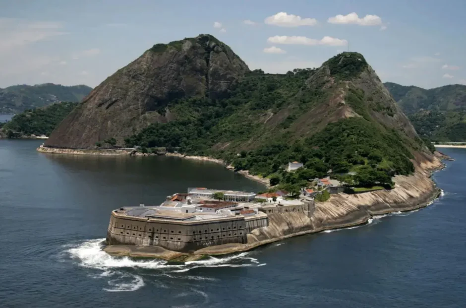 Revelado o Alcatraz do Brasil: incrível história da defesa brasileira que protegeu o país de invasões inimigas e fugas espetaculares dentro de suas muralhas