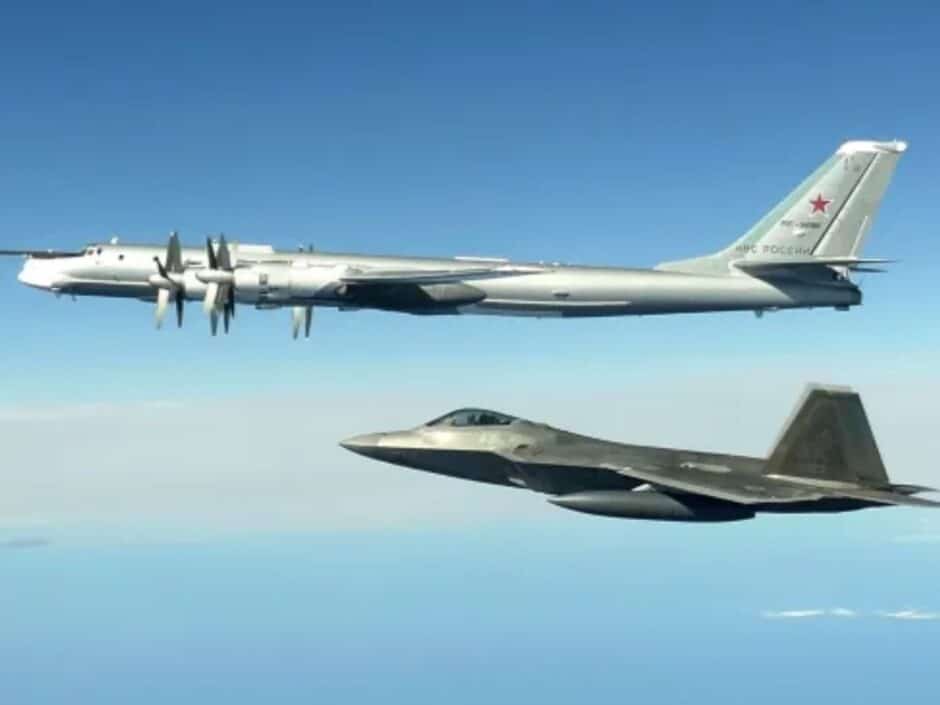 Bombardeiros H-6 Chineses invadem zona de defesa aérea do Alasca pela primeira vez, aumentando a tensão com os EUA