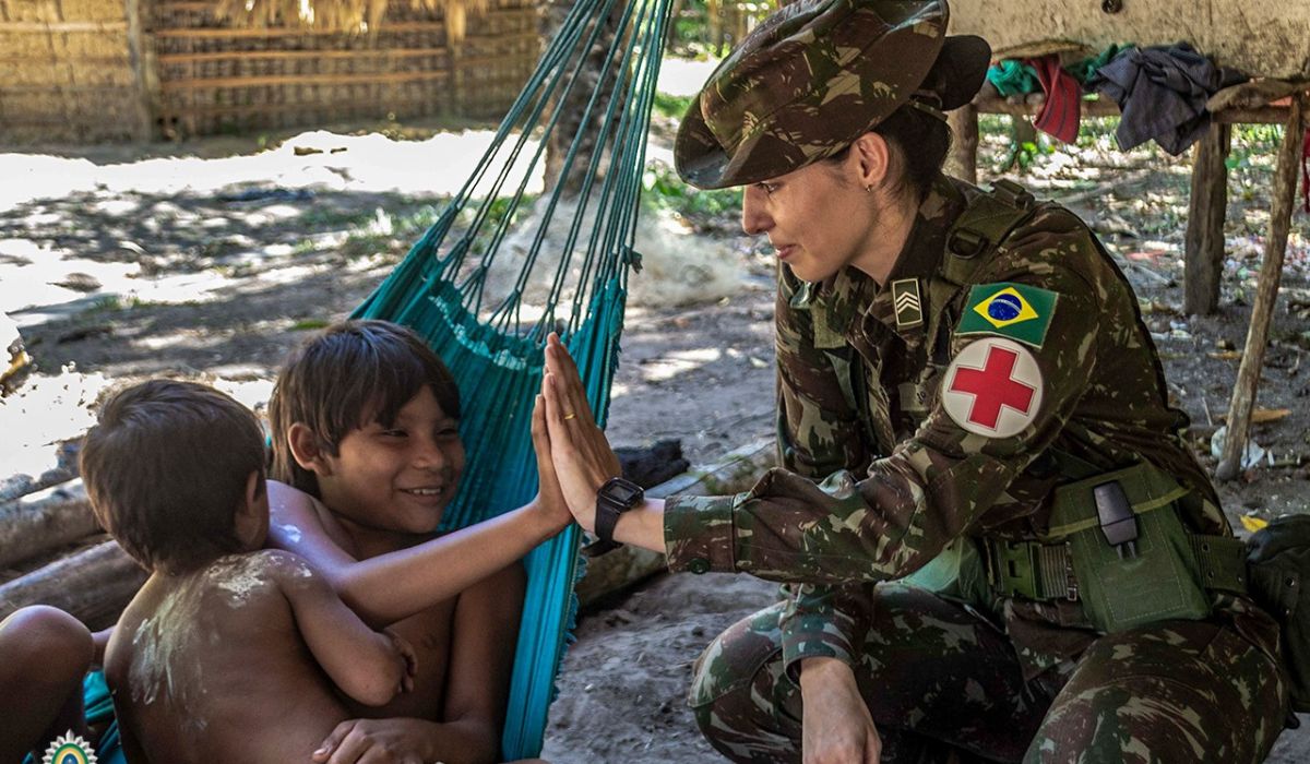 Exército abre vagas no Serviço Militar Voluntário para diversas profissões da área da SAÚDE: oportunidade, sem concurso, com salários até R$ 8.245,00