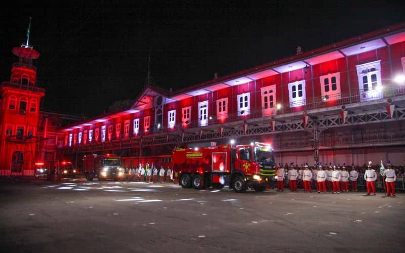 Ex-Comandante dos Bombeiros RJ perde cargo por fraude: 49 pessoas incorporadas SEM concurso