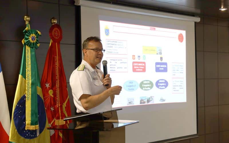 “Forças Armadas do Brasil e do Chile enfrentam desafios semelhantes”, diz contra-almirante chileno em visita ao Brasil