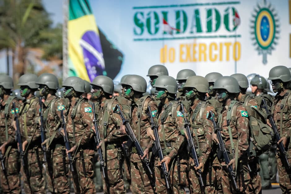 Confira 31 profissões da área da SAÚDE com vagas abertas no Exército, sem concurso! Seja um Militar Temporário