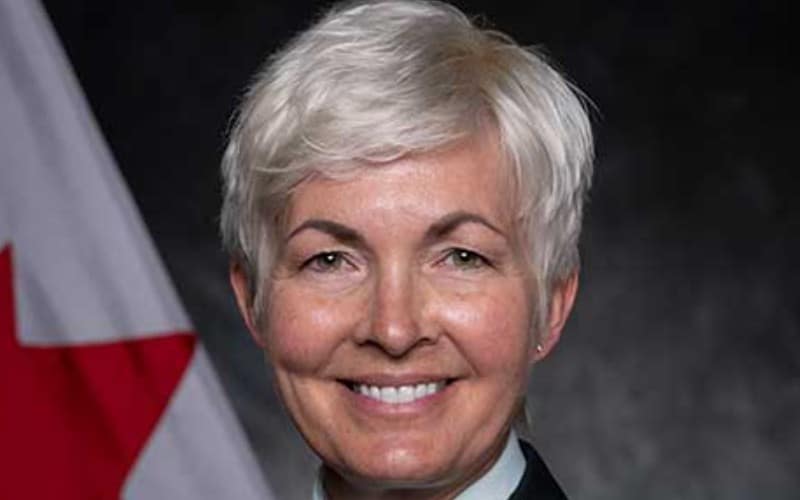 Mãe de 4 filhos é 1ª mulher à frente do Exército entre os países do G7: “nova chefe do Estado Maior de Defesa ajudará o país a ser mais forte” num momento de “geopolítica complicada e ameaças crescentes”