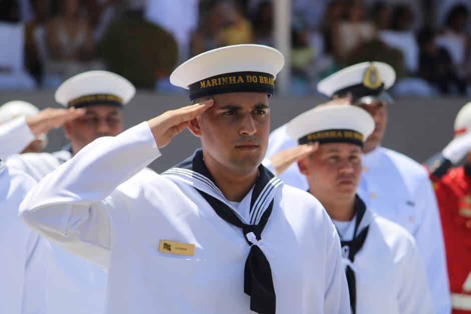 Termina nas próximas horas o prazo de inscrições para o CONCURSO da Marinha! Vagas para quem tem curso técnico em diferentes áreas