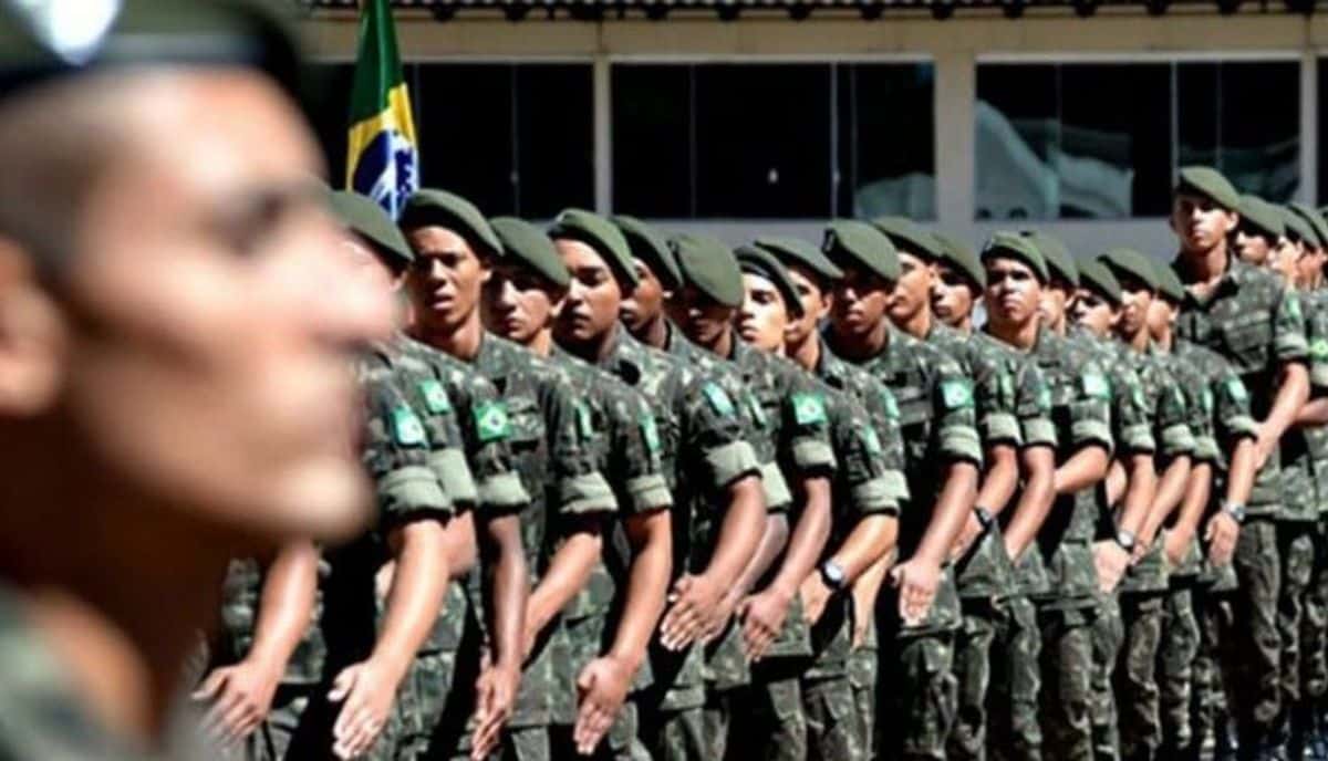 Sem concurso, até 40 anos e apenas Nível FUNDAMENTAL: veja três editais para se tornar um Cabo Temporário do Exército ainda em 2024