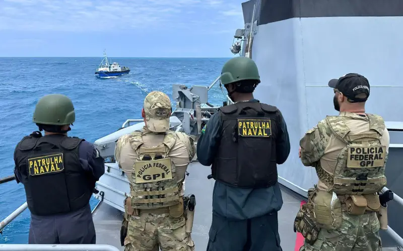 Marinha do Brasil intensifica operação com Polícia Federal e Ibama. Ação visa fiscalização rigorosa garantindo proteção e legalidade