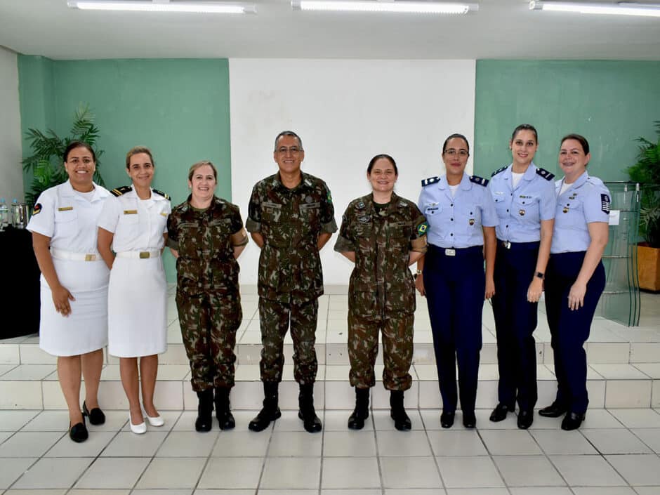 Aviso de convocação: 1º RM convoca TÉCNICOS de ENFERMAGEM para servir como sargento temporário