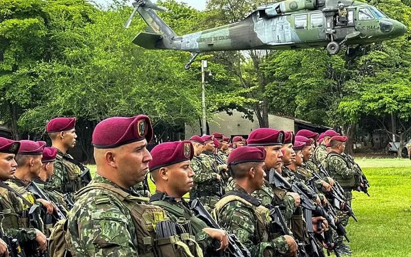 “Atacados covardemente”: 6 militares do Exército Colombiano morrem em campo minado preparado por dissidentes das FARC que rejeitam acordo de paz com governo